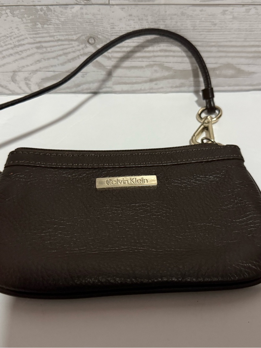 Vintage CALVIN KLEIN WRISTLET Pouch Bag Brown Pebbled Finish 4x7 Gold Hardware